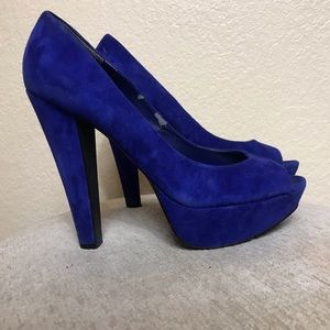 🦋ALDO Blue Suede Shoes🦋 size 7.5